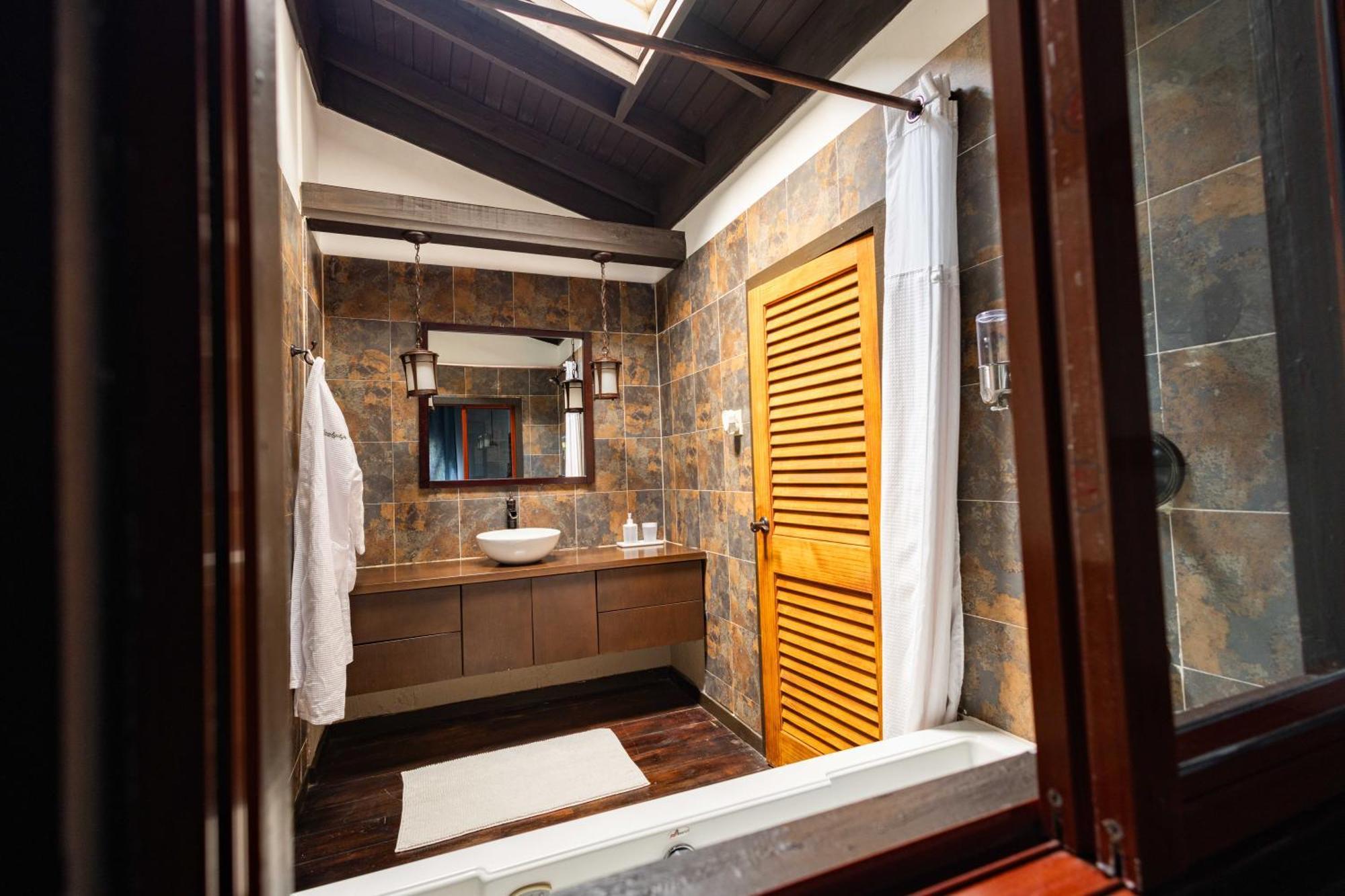 Serendipity Holistic Resort Spa كينغستون المظهر الخارجي الصورة
